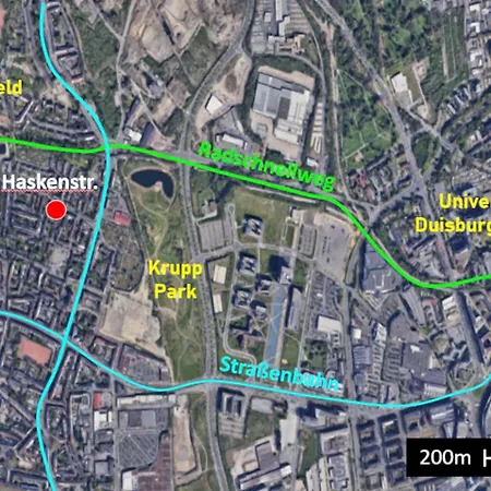 Zentral Gelegen, Sehr Geraeumig, 3 Zimmer, 3 Betten Essen