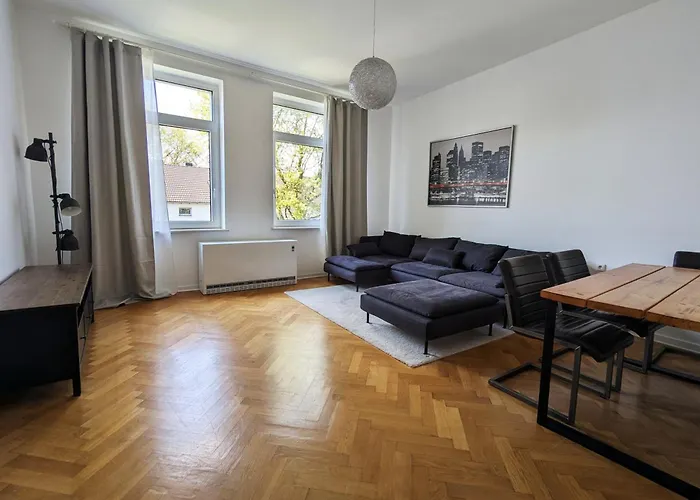 Zentral Gelegen, Sehr Geraeumig, 3 Zimmer, 3 Betten إسن